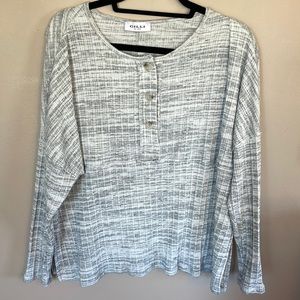 Womens grey gently used top with buttons!